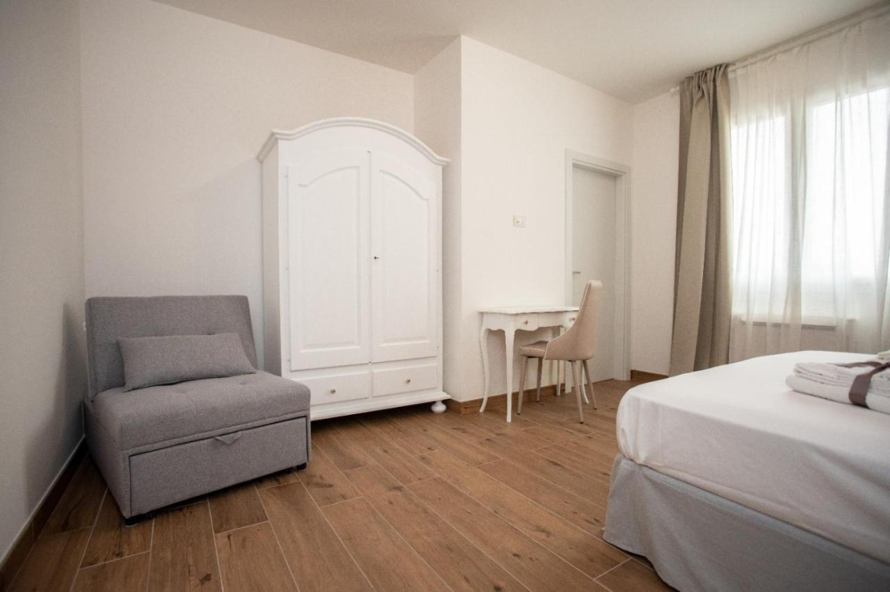 Tenuta Bardi Villa Baldassarri ภายนอก รูปภาพ