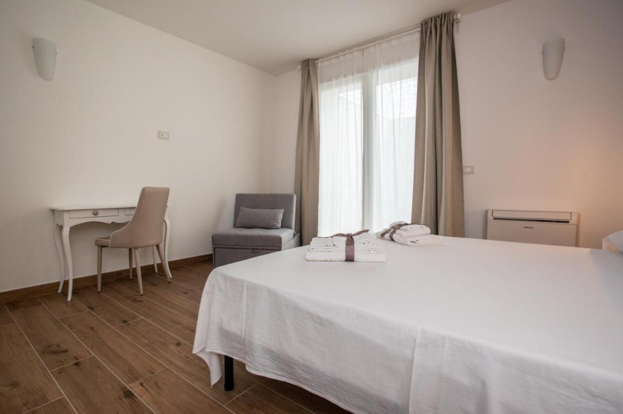 Tenuta Bardi Villa Baldassarri ภายนอก รูปภาพ